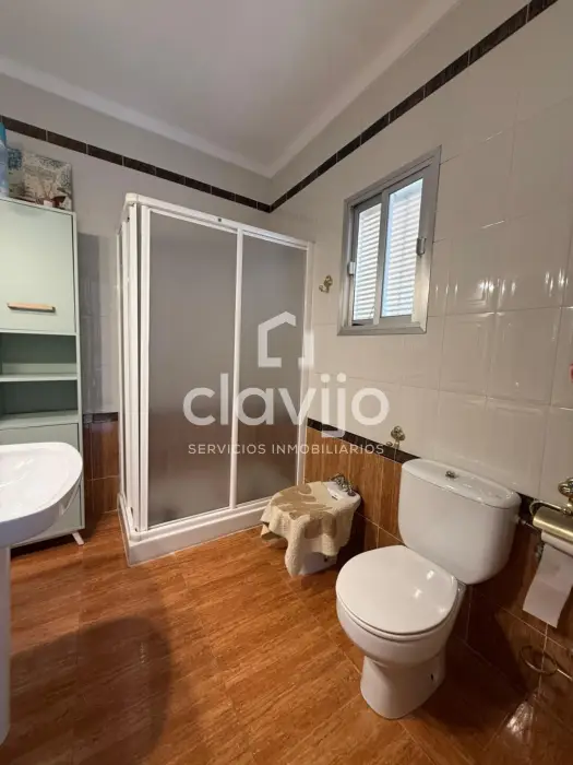 528866_55064126517_5b213a49-e3d9-4652-b727-e5e31bdf9674