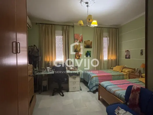 528866_52503776784_f5e540cd-850c-4d9f-b1dc-5be582e6781b(1)